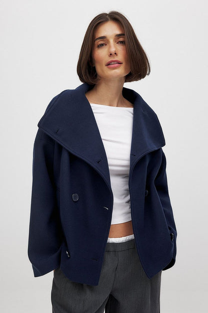 Elegant Autumn Trenchcoat